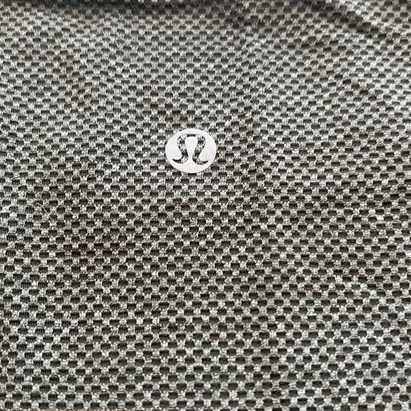 Lululemon t-shit - Picture 4 of 4